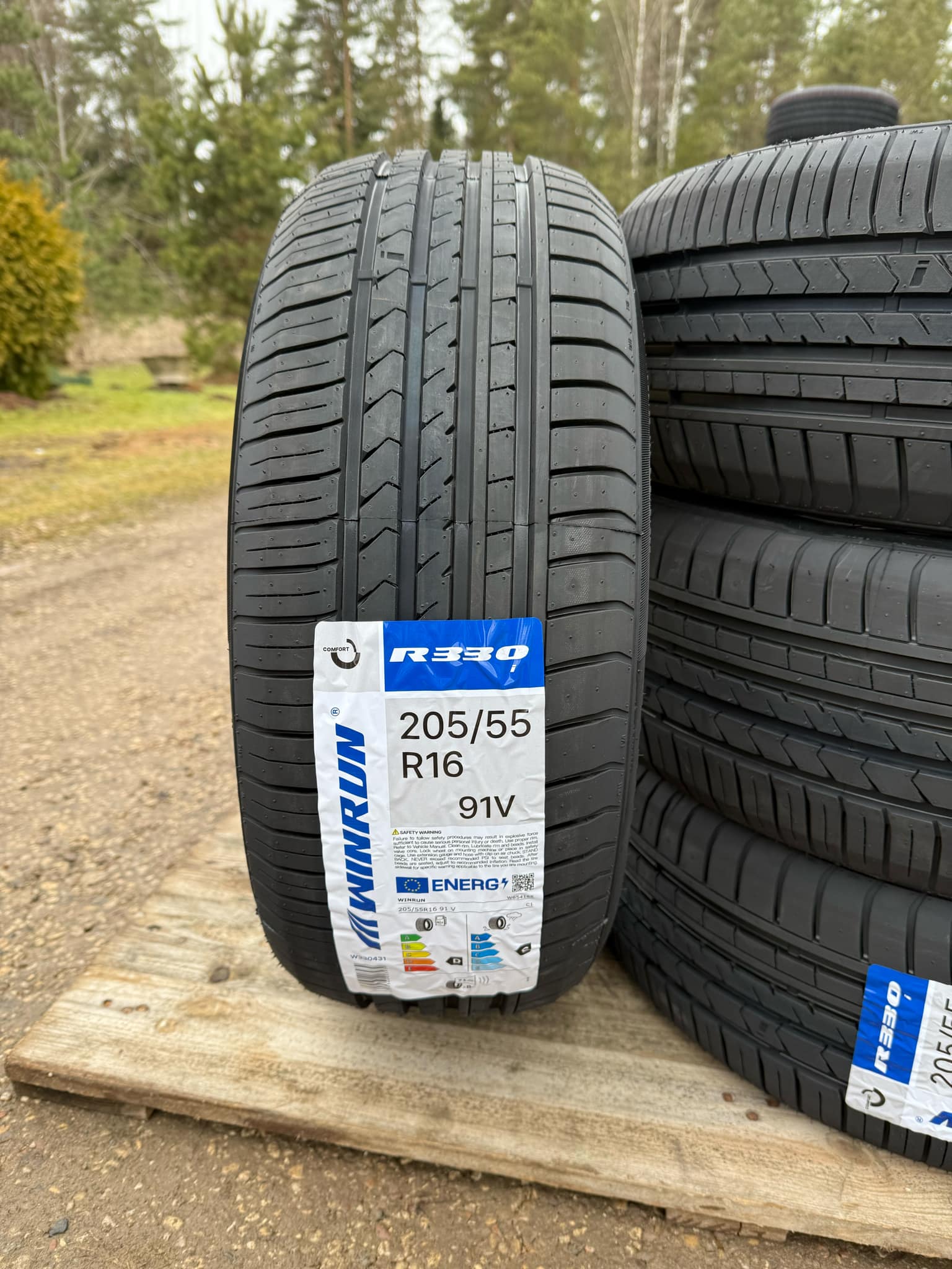 205/55R16 Winrun R330